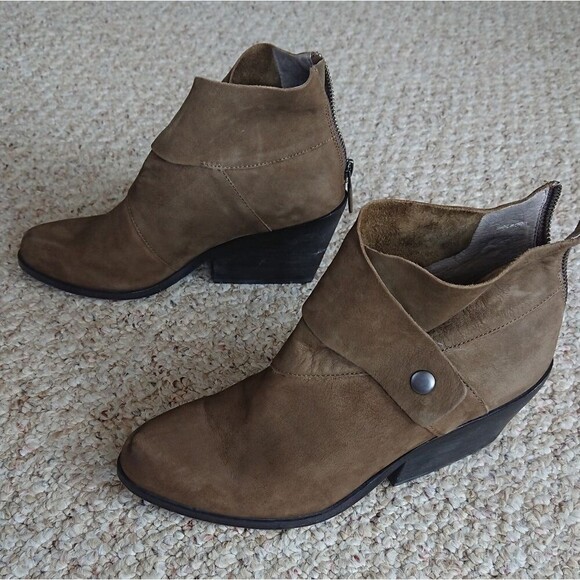 Eileen Fisher Tag Wrap-Snap Leather Booties Dark green Zipper Size 6 - Picture 3 of 12